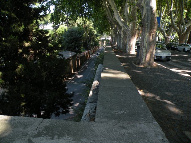  rue en contrebas